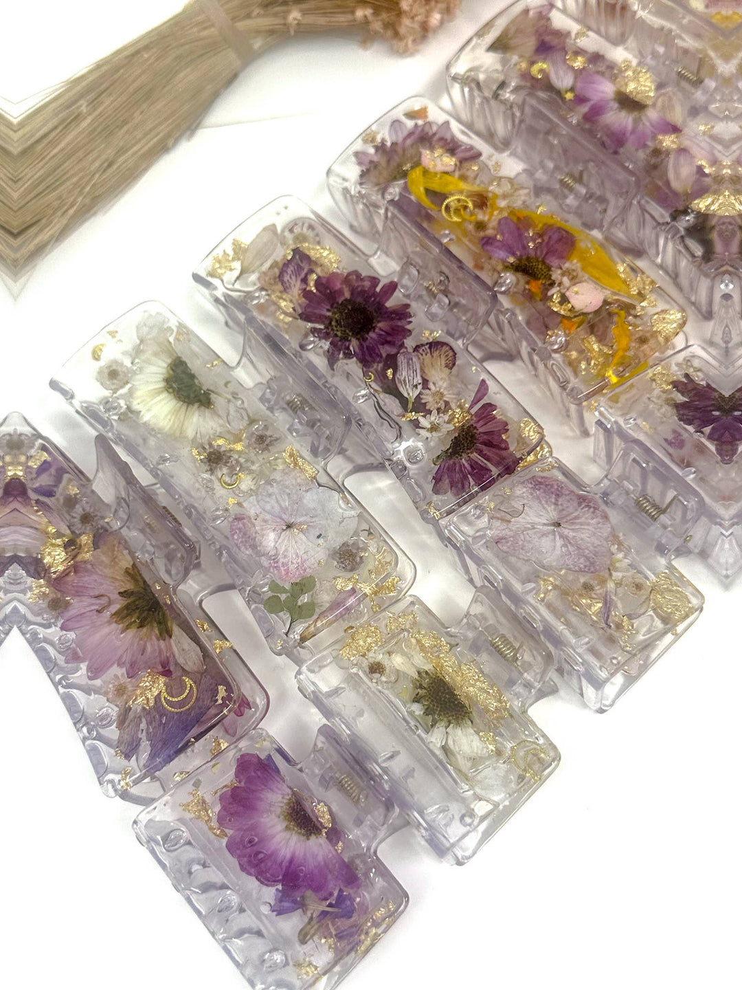 Clear Claw Clips Fully Covered in Pressed Flowers: Large