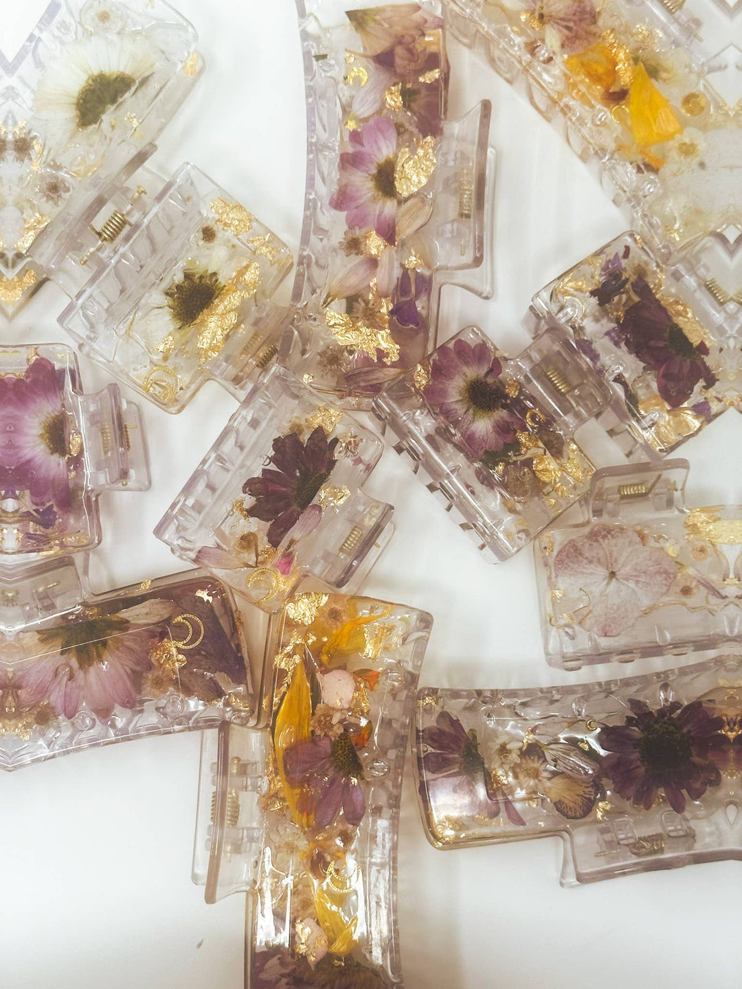 Clear Claw Clips Fully Covered in Pressed Flowers: Large